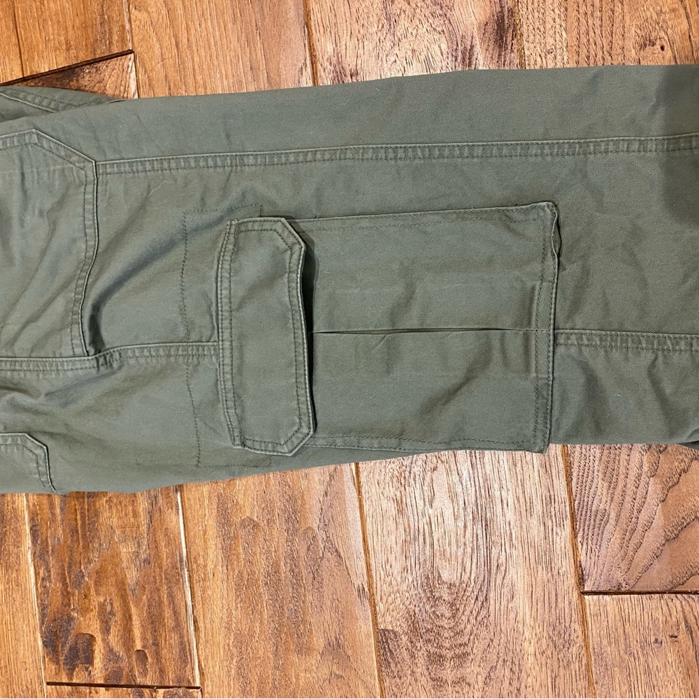 Women's relaxed Cargo Pants short - Picture 4 of 5